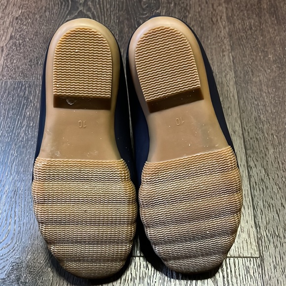 Women’s Skecher Duck Boots - Picture 5 of 7